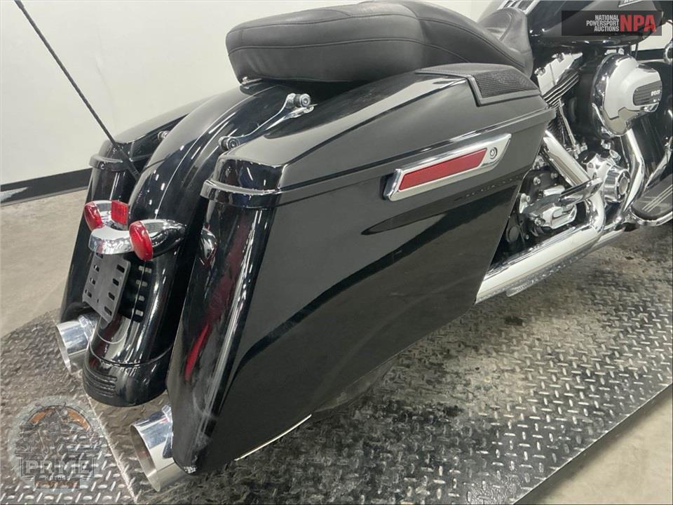 2015 Harley-Davidson FLTRXS ROAD GLIDE SPECIAL — фото 16