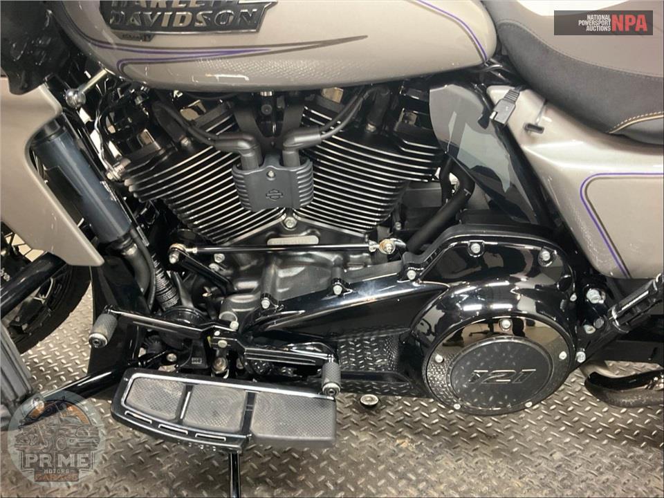 2023 Harley-Davidson FLTRXSE CVO ROAD GLIDE — фото 6