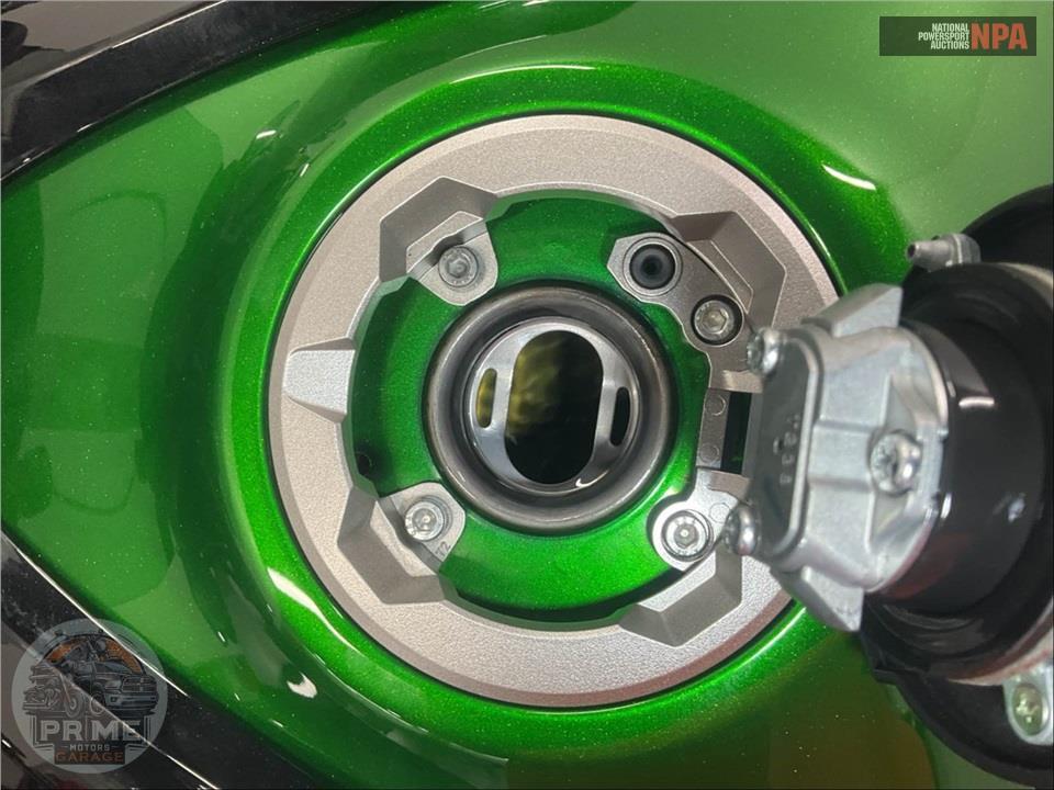 2023 Kawasaki ZX10002RPFL NINJA H2 SX SE — фото 13