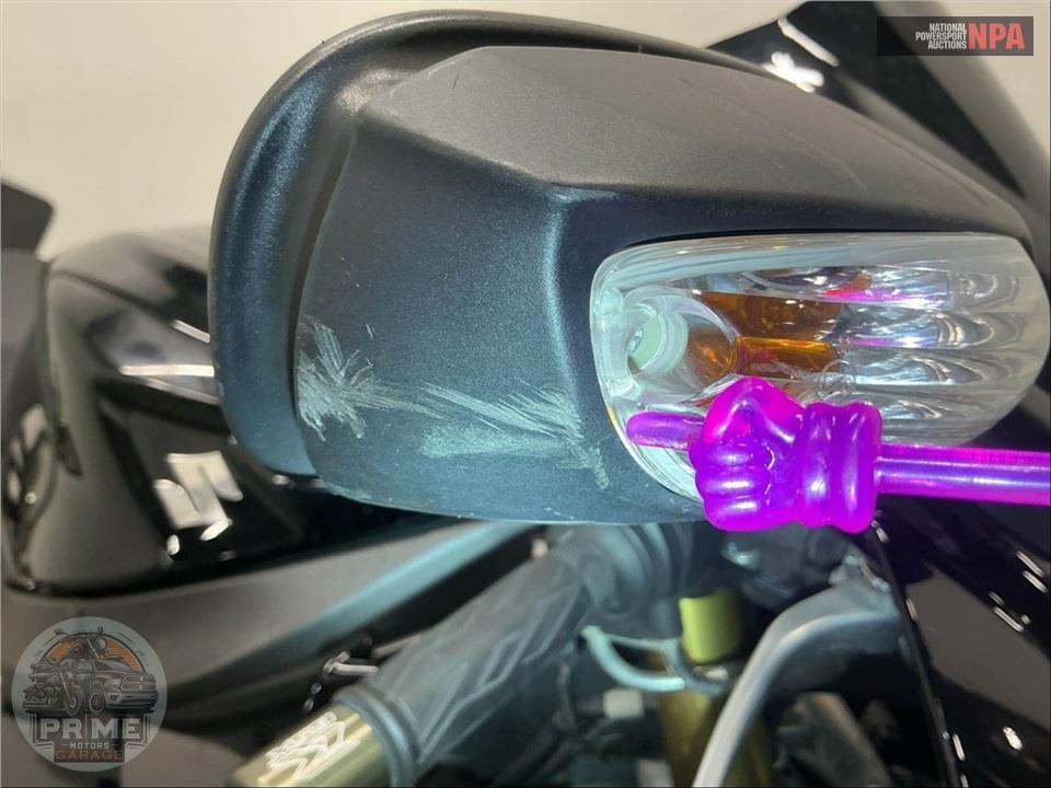 2011 Suzuki GSX-R750L1 — фото 32