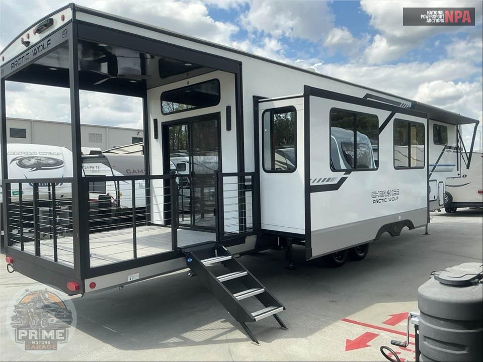 2025 Cherokee By Forest River M -3800DECK - ARCTIC WOLF FIFTH WHEEL SERIES — фото 4