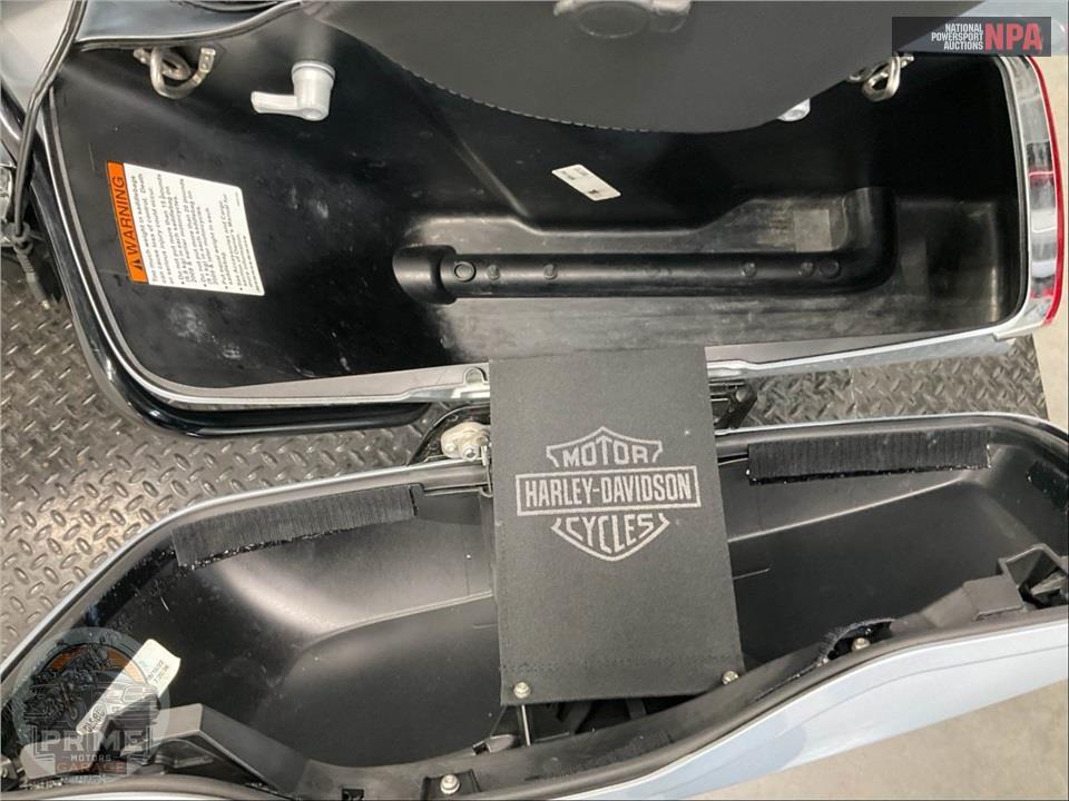 2023 Harley-Davidson FLTRK ROAD GLIDE LIMITED — фото 19