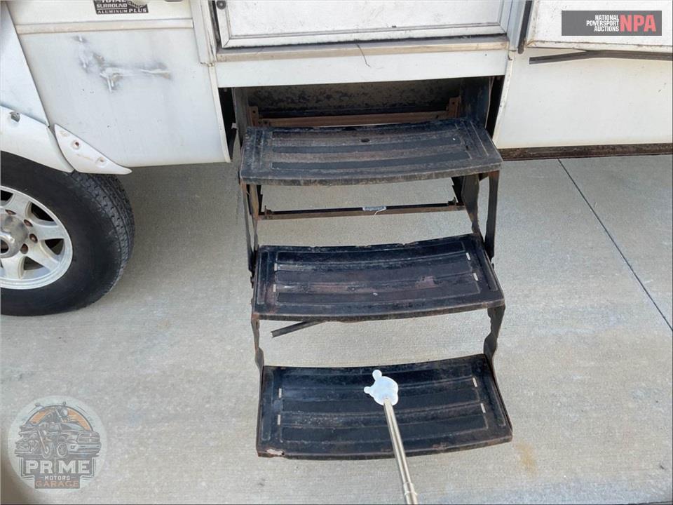 2012 Keystone Rv M-358 RLT - MONTANA MOUNTAINEER FIFTH WHEEL SERIES — фото 33
