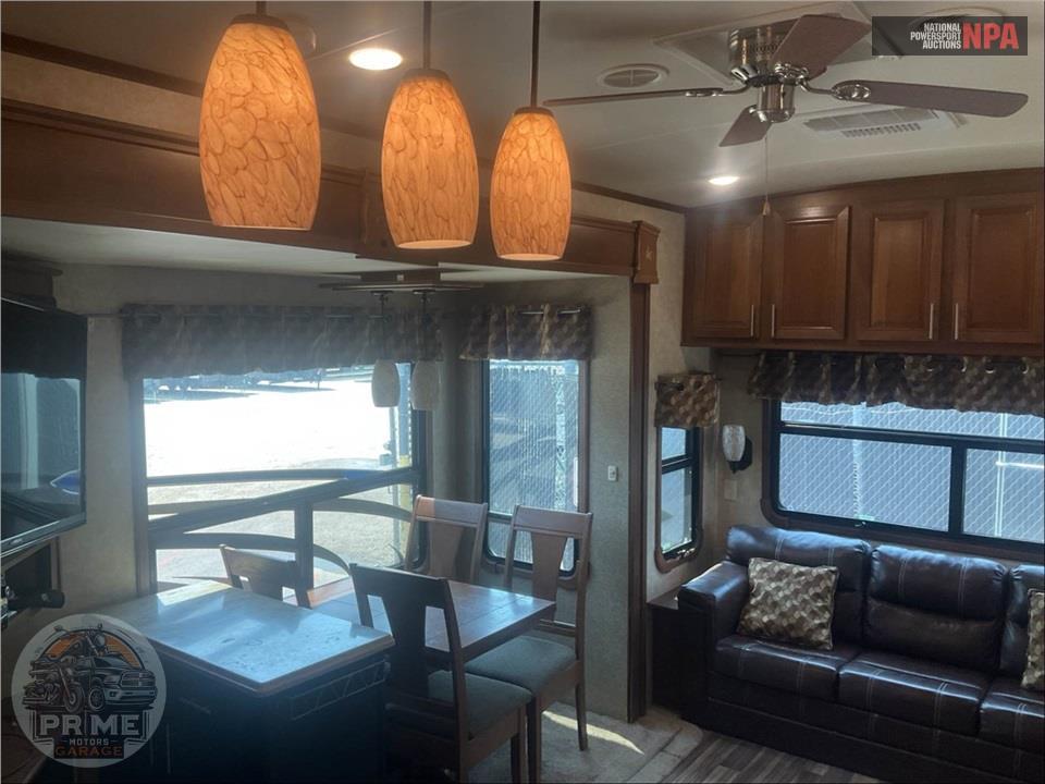 2016 Highland Ridge Rv M-349RLS - 3X FIFTH WHEEL SERIES — фото 7