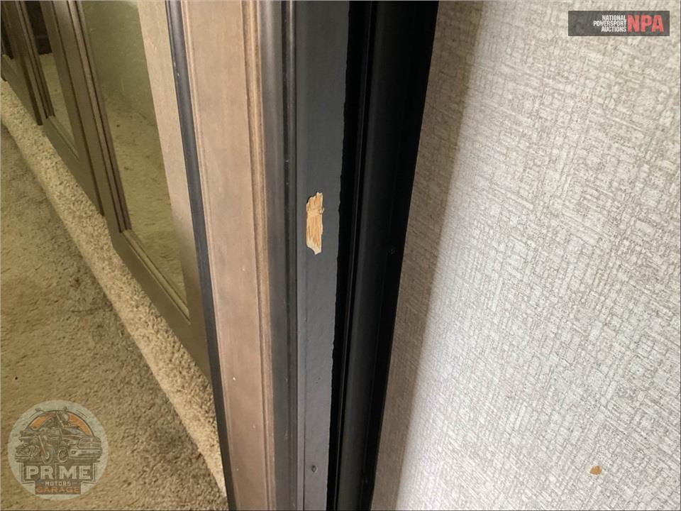 2019 Keystone Rv M-381 TH - MONTANA HIGH COUNTRY TOY HAULER TOY HAULER SERIES — фото 32