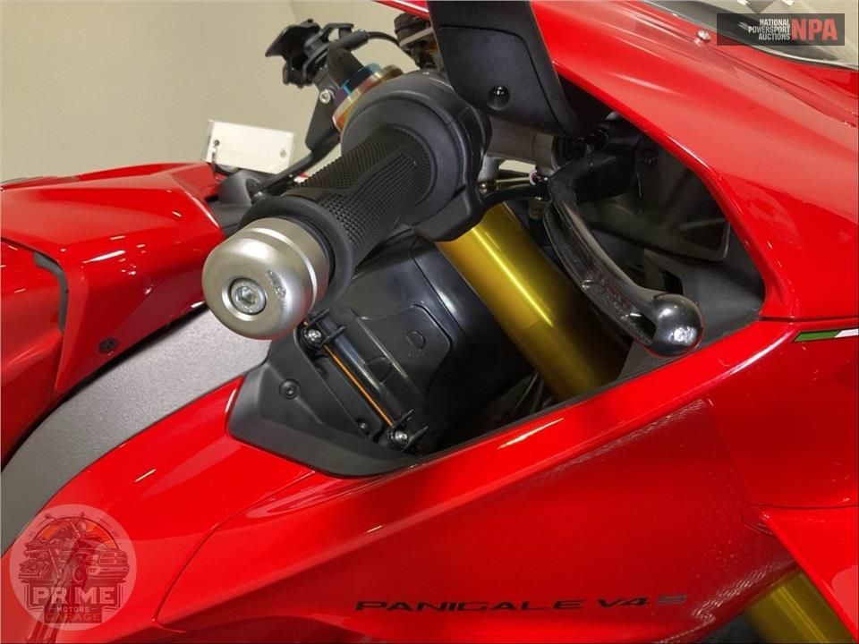 2025 Ducati PANIGALE V4 S — фото 31