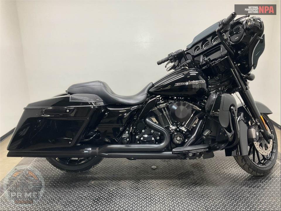 2018 Harley-Davidson FLHXS STREET GLIDE SPECIAL — фото 1