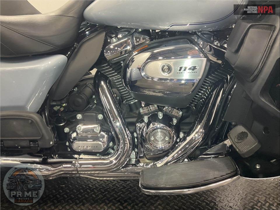 2023 Harley-Davidson FLHTCUTG TRI GLIDE ULTRA CLASSIC — фото 6