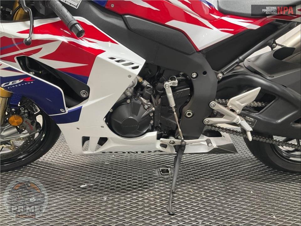 2023 Honda CBR1000RR- R FIREBLADE SP — фото 7