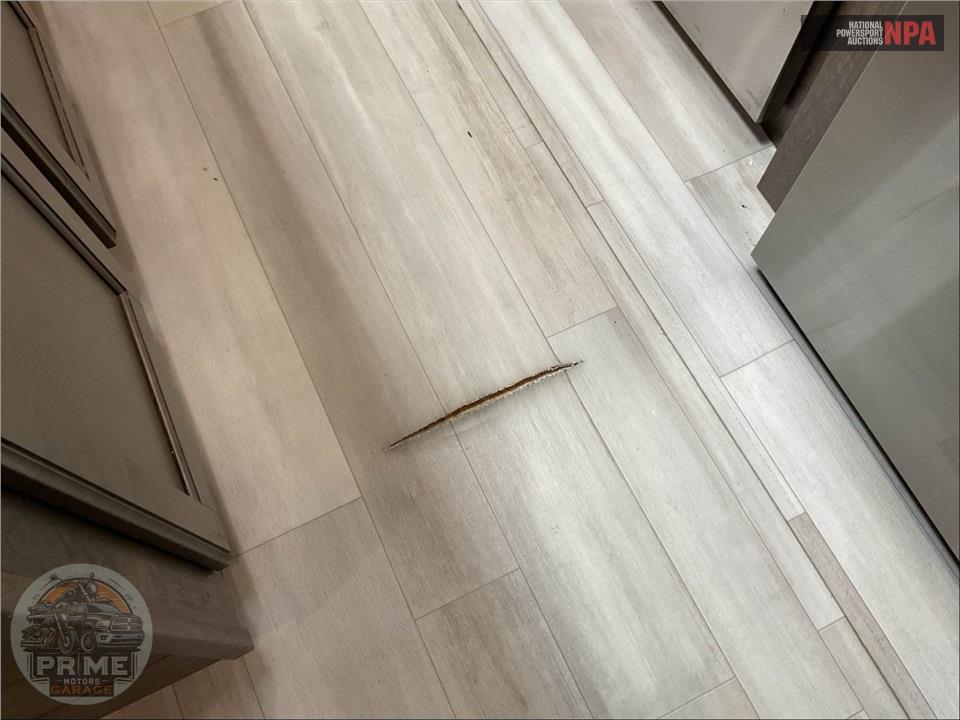 2022 Grand Design Recreational Vehicles M-3740BH - SOLITUDE S-CLASS FIFTH WHEEL SERIES — фото 21