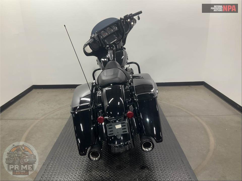 2018 Harley-Davidson FLHXS STREET GLIDE SPECIAL — фото 4