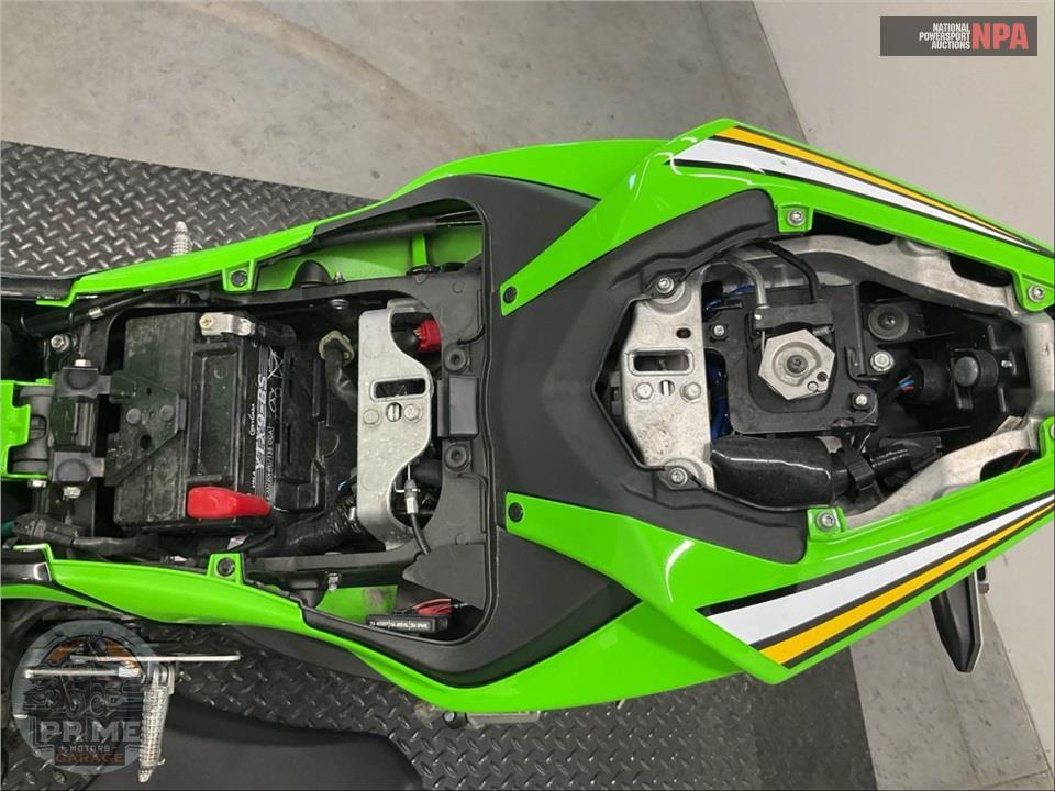 2025 Kawasaki ZX636JSFAL NINJA ZX-6R KRT (ABS) — фото 13