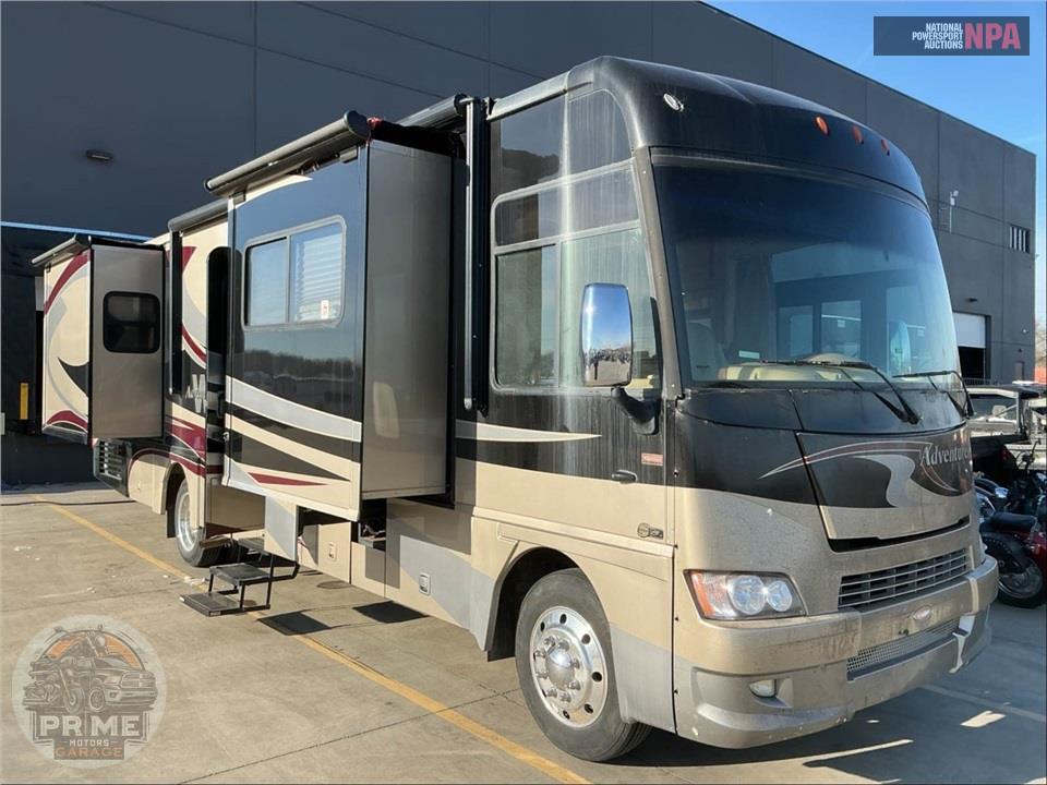2011 Winnebago M-35P-FORD - ADVENTURER SERIES — фото 1