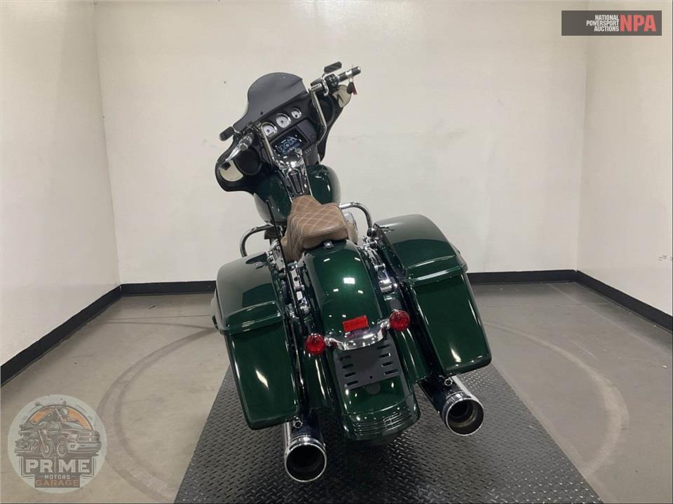 2019 Harley-Davidson FLHX STREET GLIDE — фото 4