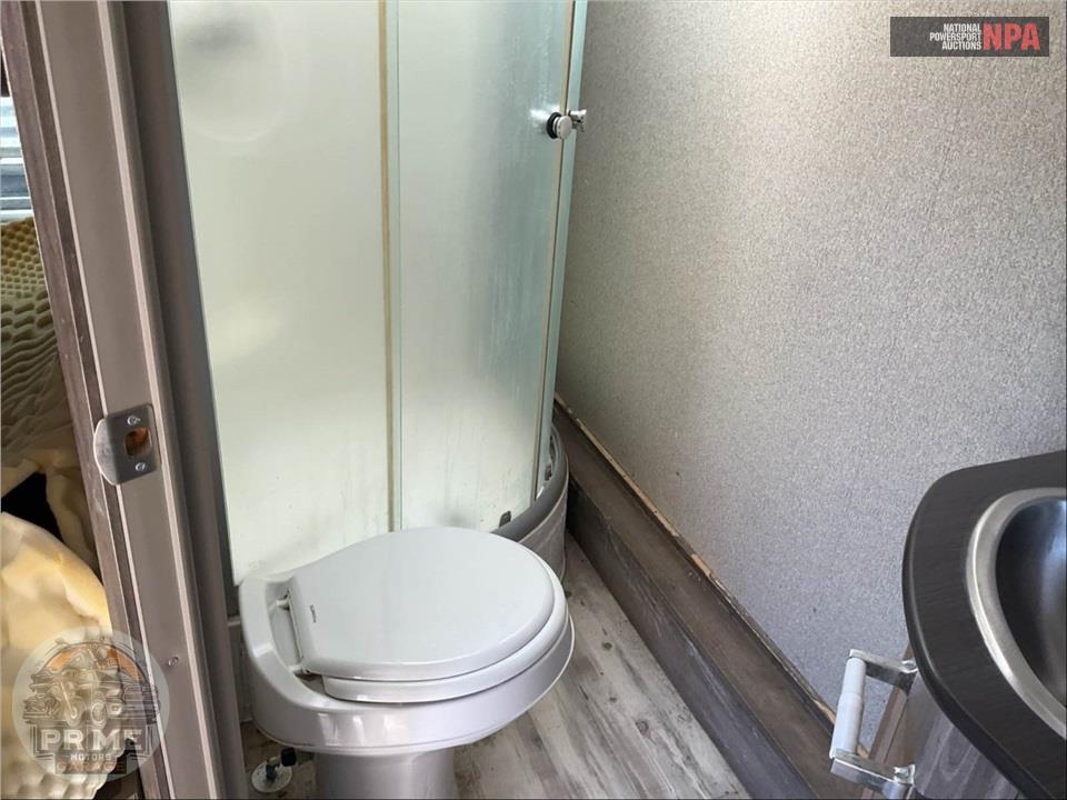 2018 Keystone Rv M-29 BH - SPRINTER CAMPFIRE EDITION SERIES — фото 22