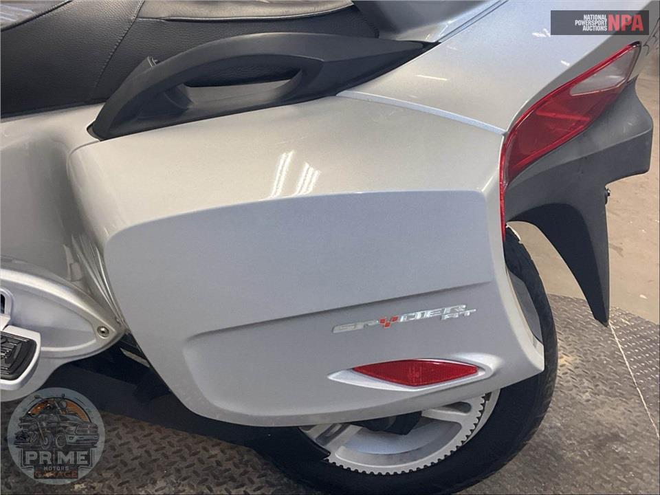 2010 Can-Am SPYDER RT SE5 AUDIO & CONVENIENCE PACKAGE — фото 18