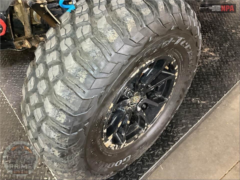 2017 Can-Am MAVERICK 1000R TURBO — фото 27
