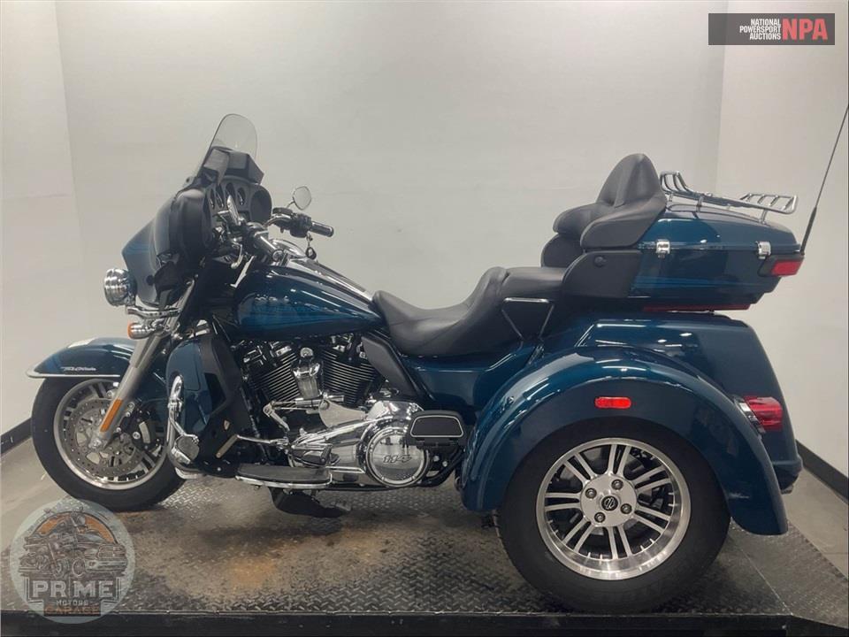 2020 Harley-Davidson FLHTCUTG TRI GLIDE ULTRA — фото 2