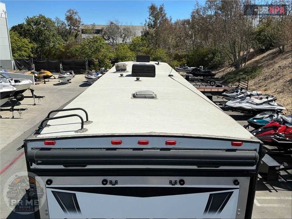 2017 Voltage M-3605 - TOY HAULER TOY HAULER SERIES — фото 29