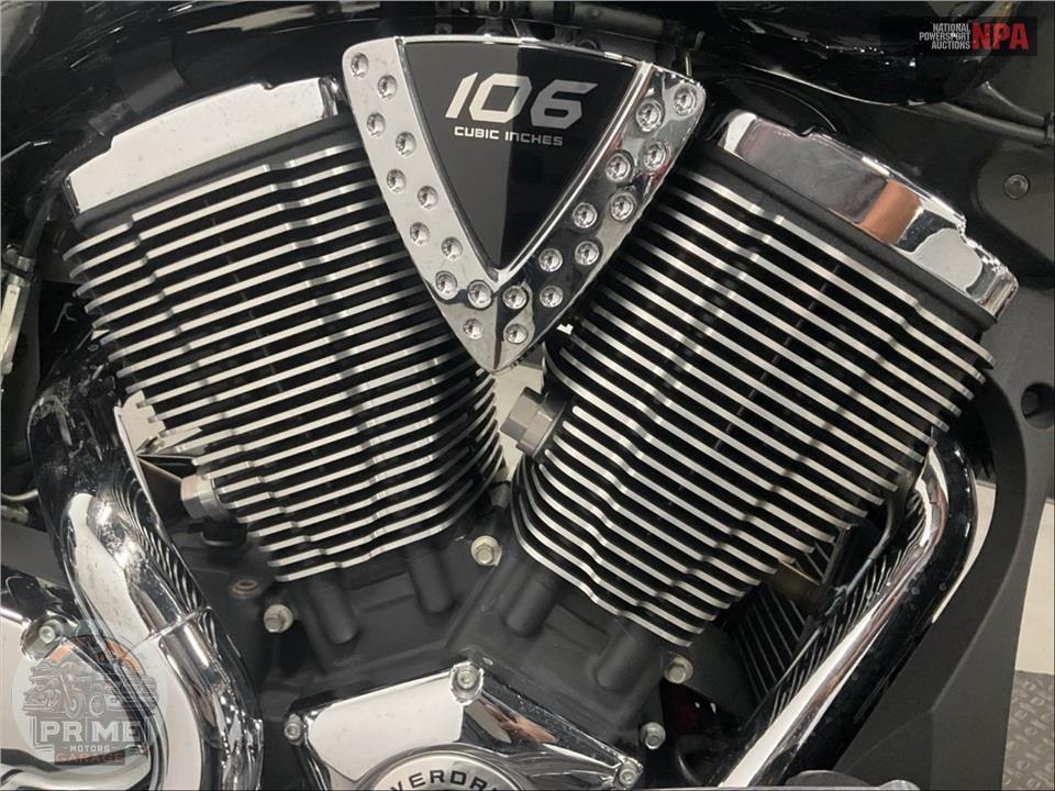 2012 Victory Motorcycles CROSS ROADS BLACK — фото 6