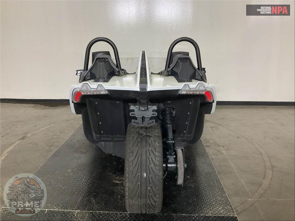 2021 Polaris SLINGSHOT S WITH TECHNOLOGY PACKAGE AUTODRIVE — фото 4