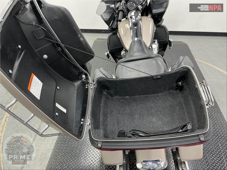 2018 Harley-Davidson FLTRU ROAD GLIDE ULTRA — фото 37