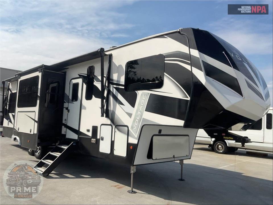 2021 Voltage M-3635 - TOY HAULER TOY HAULER SERIES — фото 1