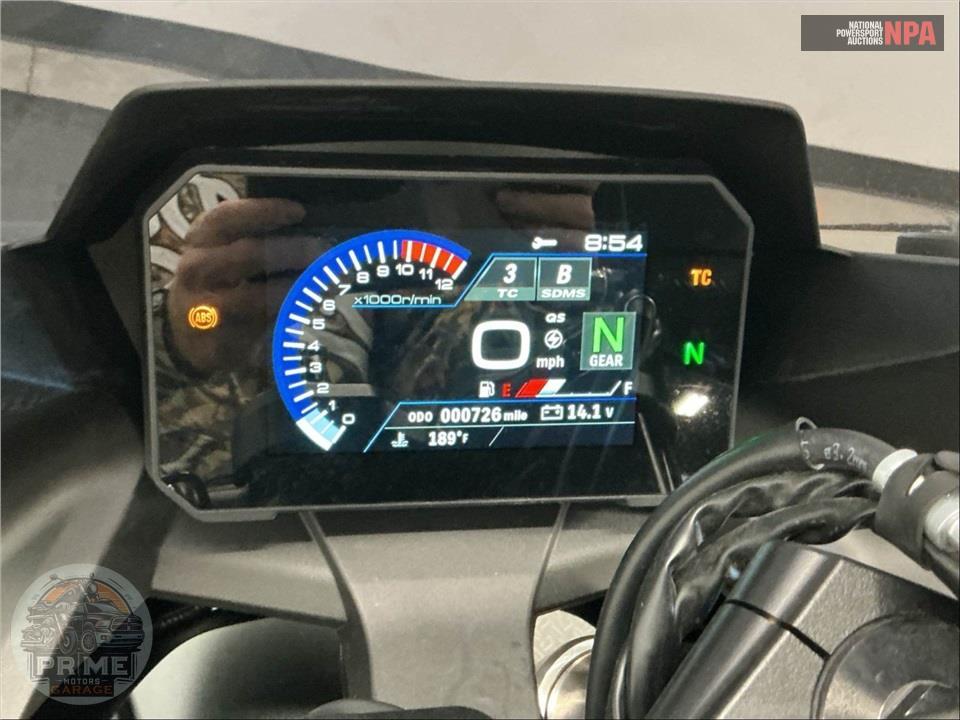 2025 Suzuki GSX800FRQM5 GSX-8R — фото 5