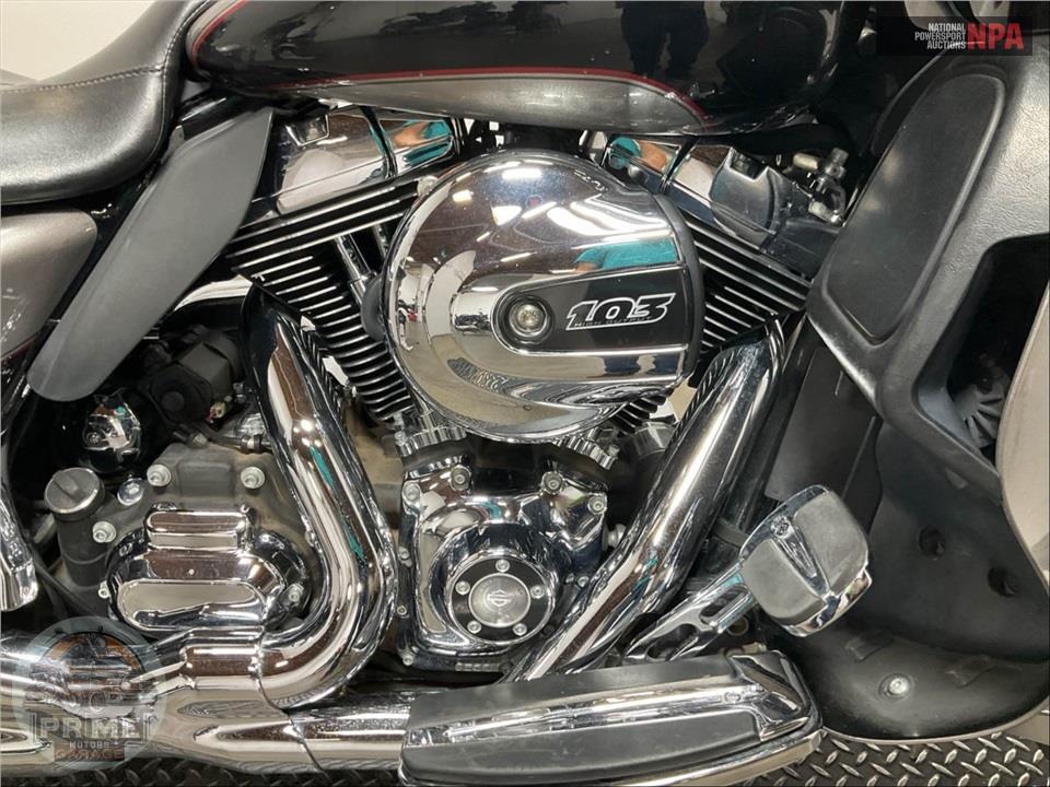 2016 Harley-Davidson FLTRU ROAD GLIDE ULTRA — фото 6