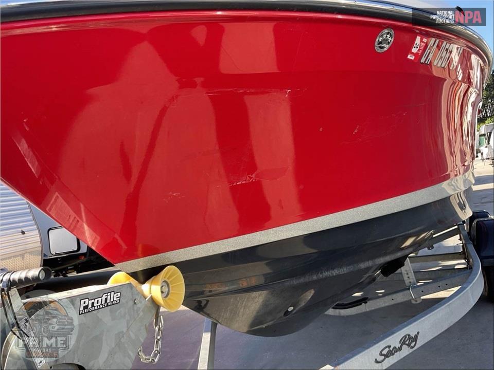 2017 Sea Ray Boats SLX-W 230 SLX SERIES L=23/E=1 370HP MERC IB — фото 20