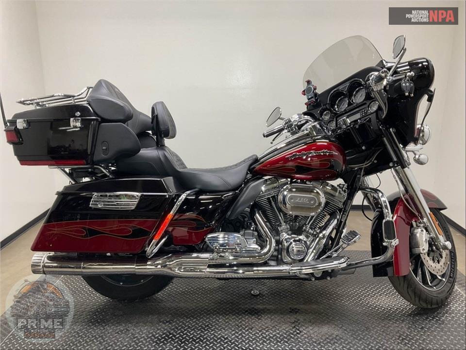 2011 Harley-Davidson FLHTCUSE6 — фото 1