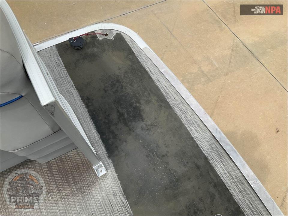 2023 Bennington Pontoons 22 SF(*)S SERIES L=23/E=1-115HP YAMAHA OB — фото 46