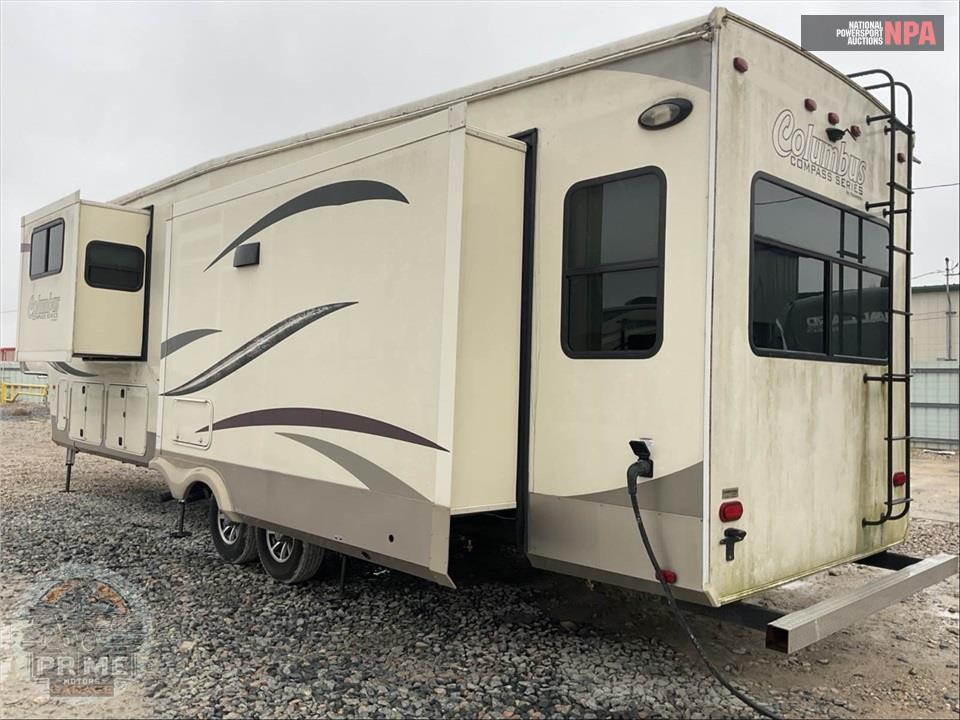 2019 Palomino By Forest River M-383FBC - COMPASS FIFTH WHEEL SERIES — фото 3