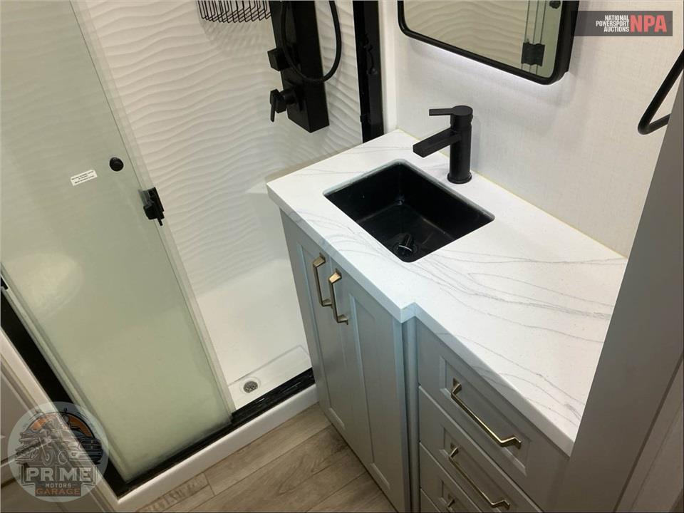 2025 Brinkley Rv M-3250 - MODEL G TOY HAULER TOY HAULER SERIES — фото 16