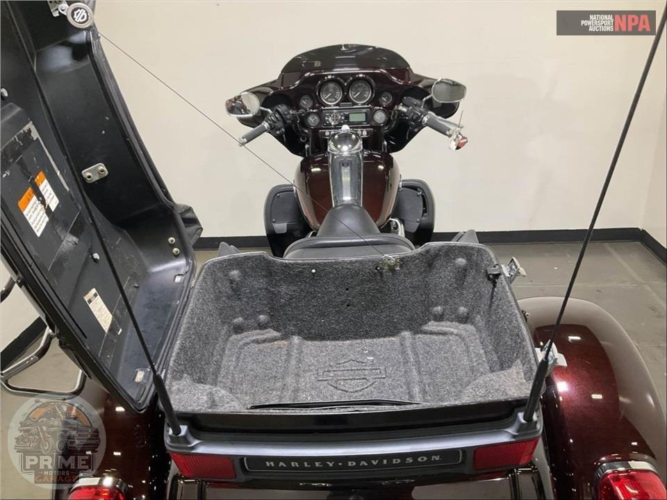 2011 Harley-Davidson FLHTCUTG TRIGLIDE UL CLSC — фото 34