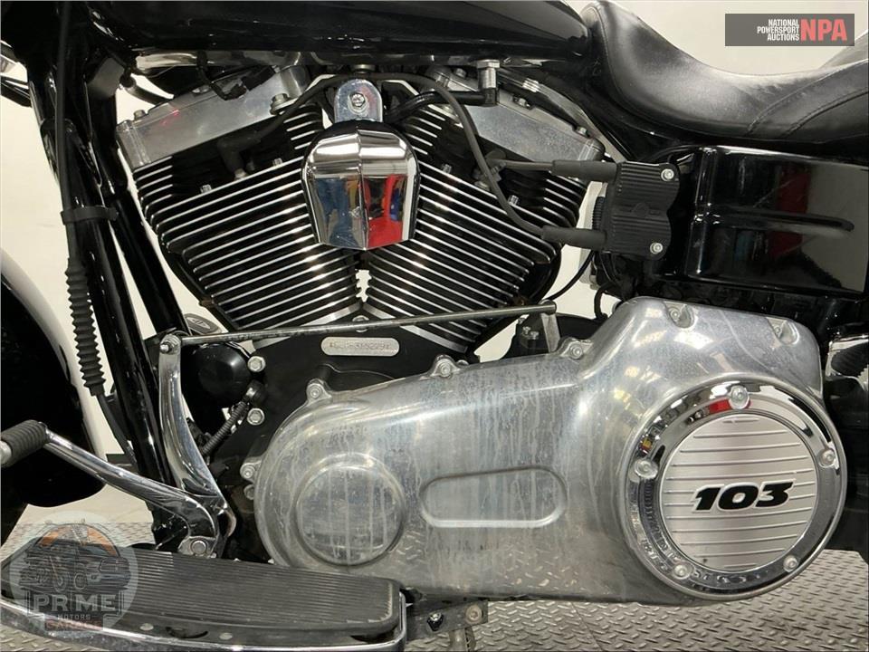 2015 Harley-Davidson FLD-103 DYNA SWITCHBACK — фото 7