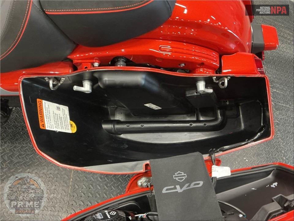 2024 Harley-Davidson FLHXSE CVO STREET GLIDE — фото 15