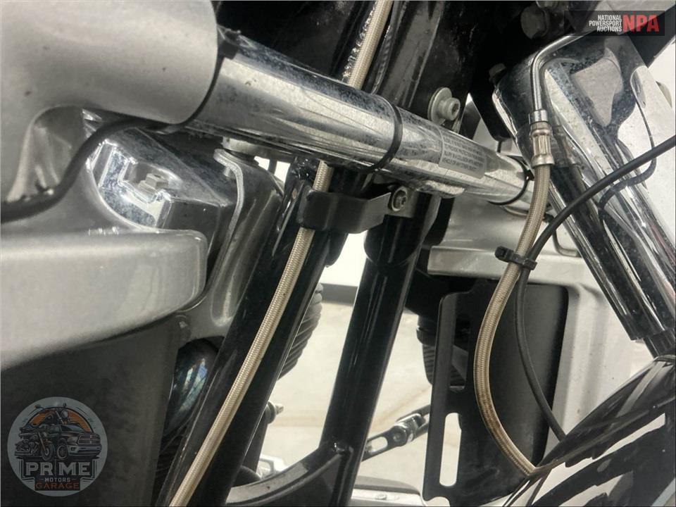 2013 Harley-Davidson FLHTCUSE8 SCREAMIN EAGLE — фото 14