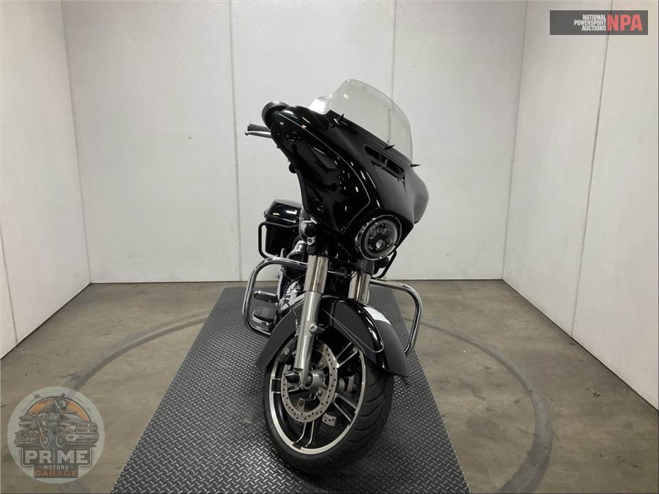 2016 Harley-Davidson FLHXS STREET GLIDE SPECIAL — фото 2