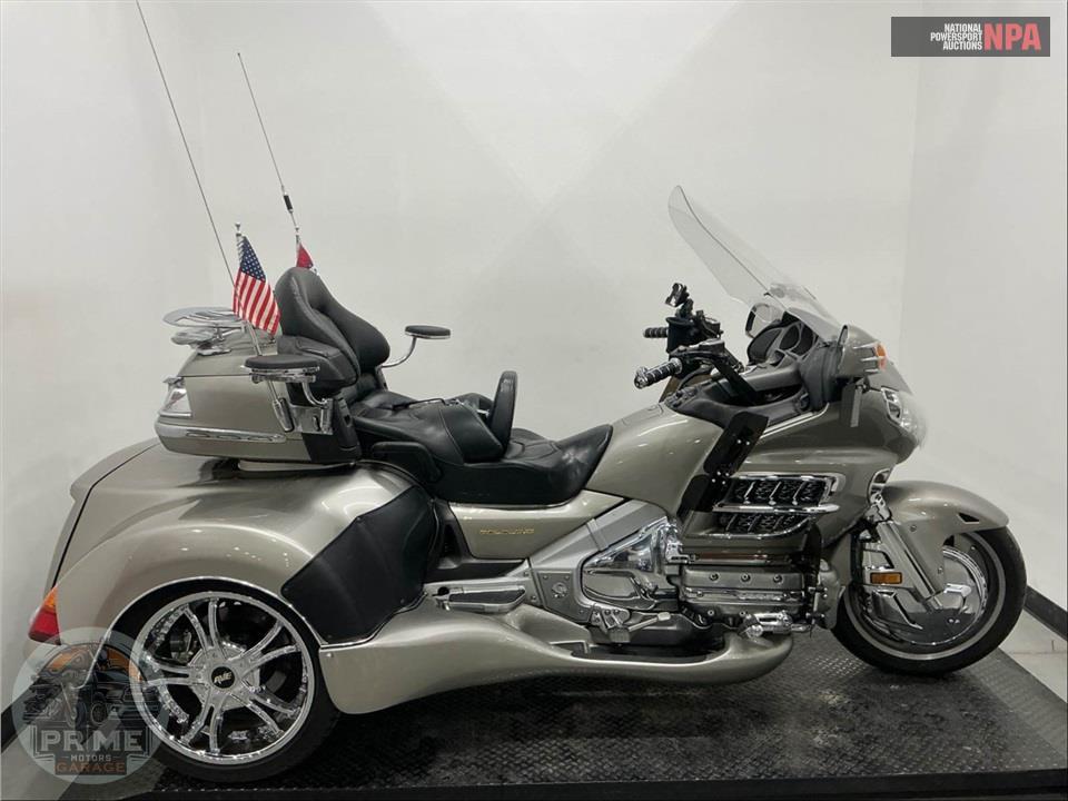 2002 Honda GL18002 GOLDWING — фото 1