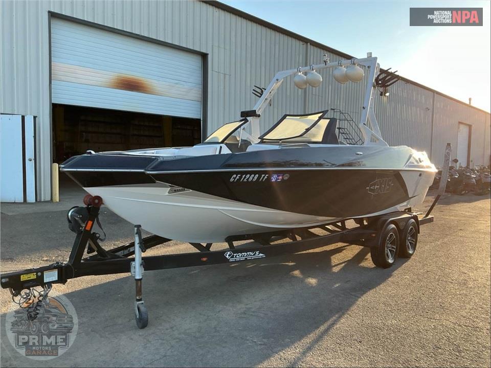 2015 Axis Wake Research A22(*) L=22/E=1 450HP MON IB — фото 2