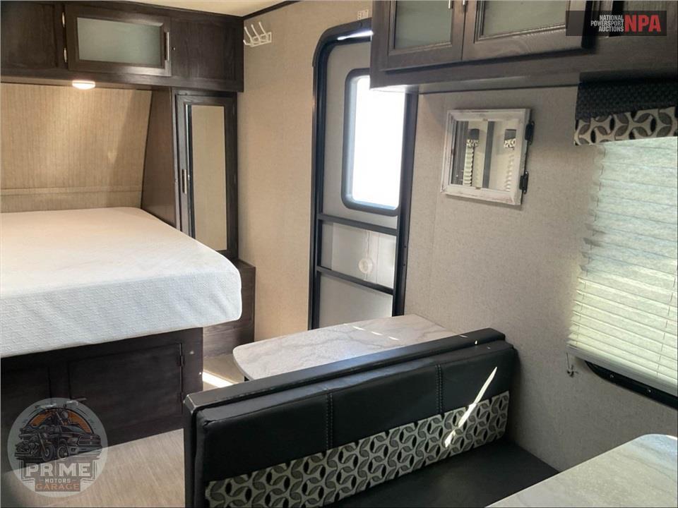 2019 Kodiak By Dutchmen M-201QB - ULTRA LITE SERIES — фото 8