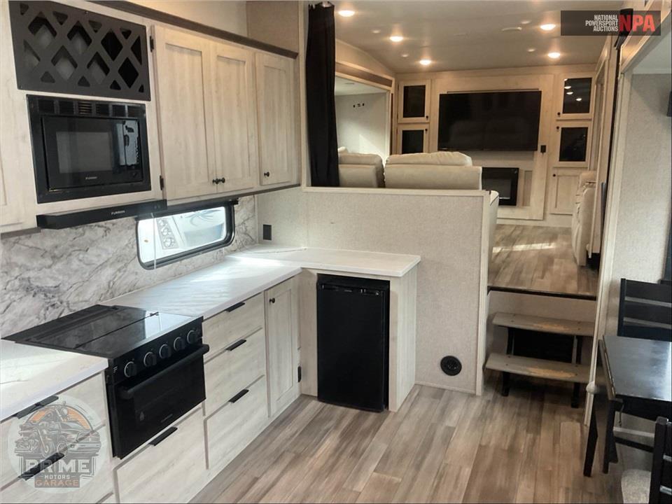 2024 Cardinal By Forest River M-35FL - FIFTH WHEEL SERIES — фото 6