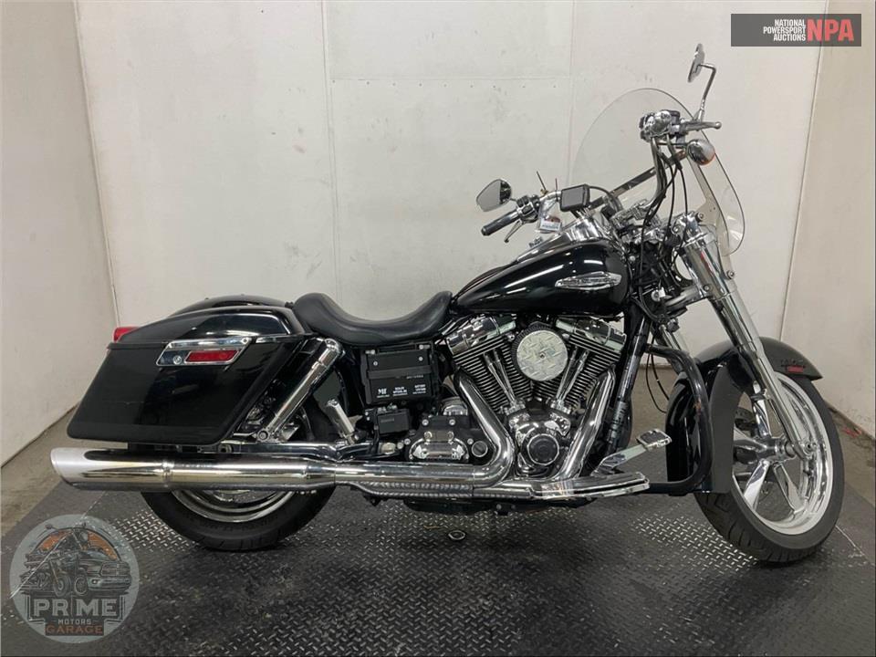 2012 Harley-Davidson FLD-103 DYNA SWITCHBACK — фото 1