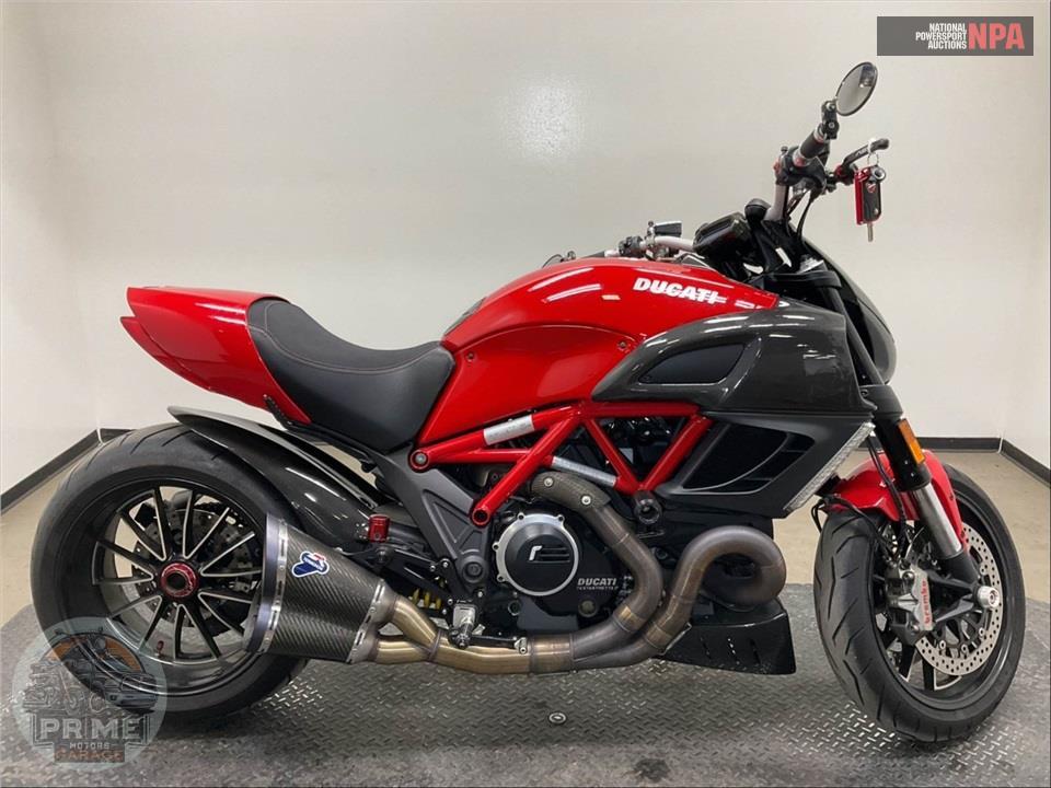2011 Ducati DIAVEL CARBON — фото 1