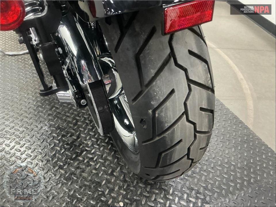 2012 Harley-Davidson FXDWG-103 DYNA WIDE GLIDE — фото 17