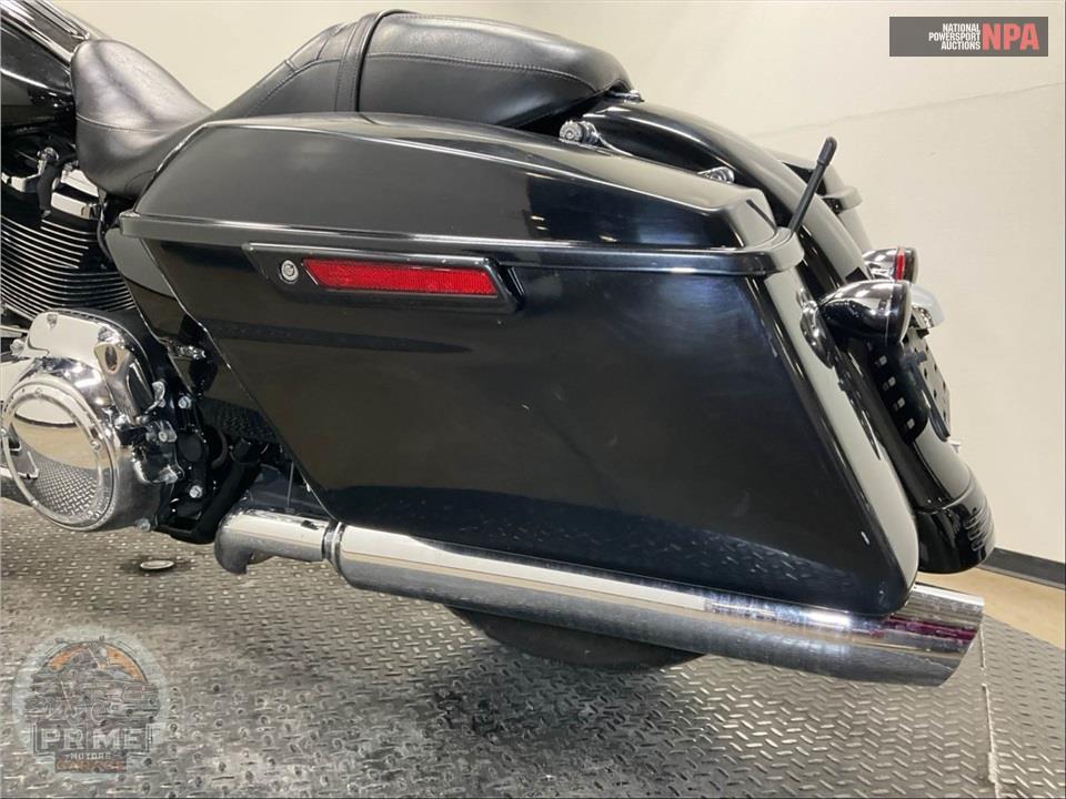 2019 Harley-Davidson FLHX STREET GLIDE — фото 19