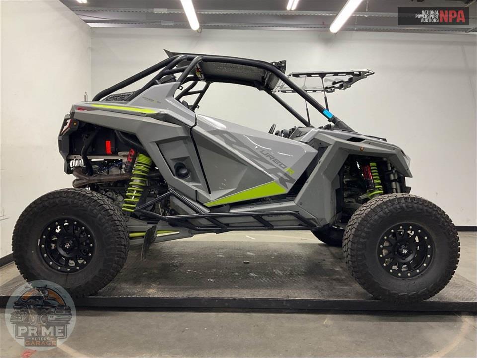2022 Polaris RZR TURBO R ULTIMATE — фото 1
