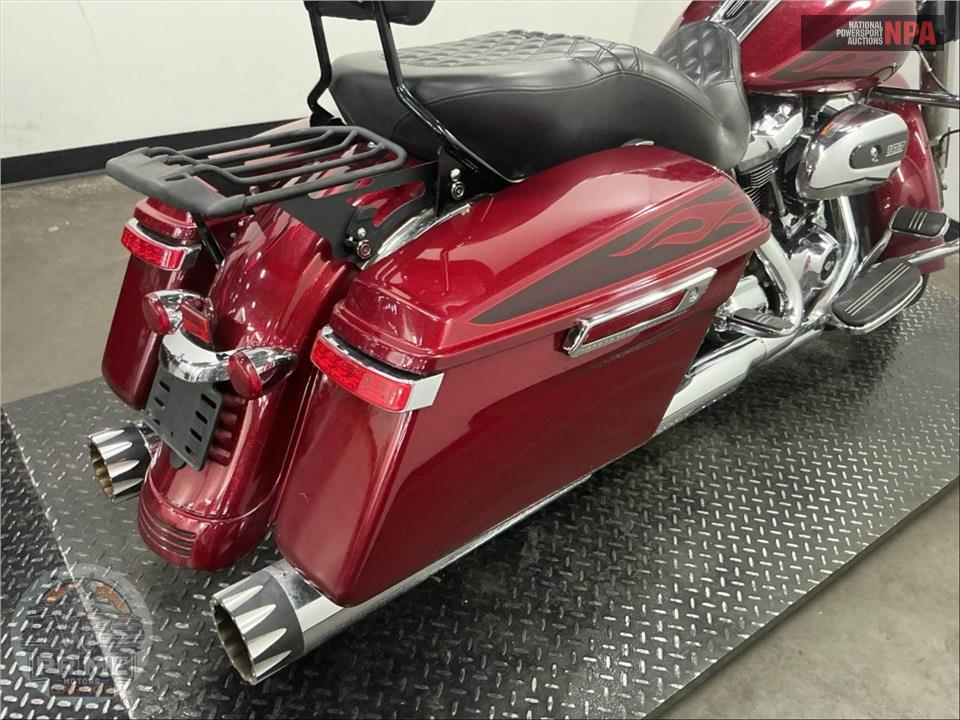 2017 Harley-Davidson FLHXS STREET GLIDE SPECIAL — фото 20