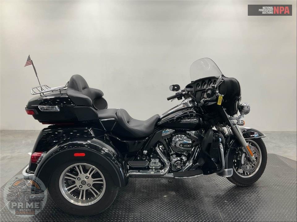 2015 Harley-Davidson FLHTCUTG TRIGLIDE ULTRA CLASSIC — фото 1